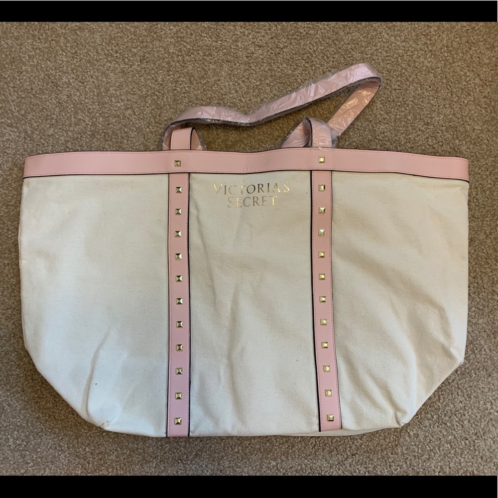 BNWT Victoria Secret Tote $15